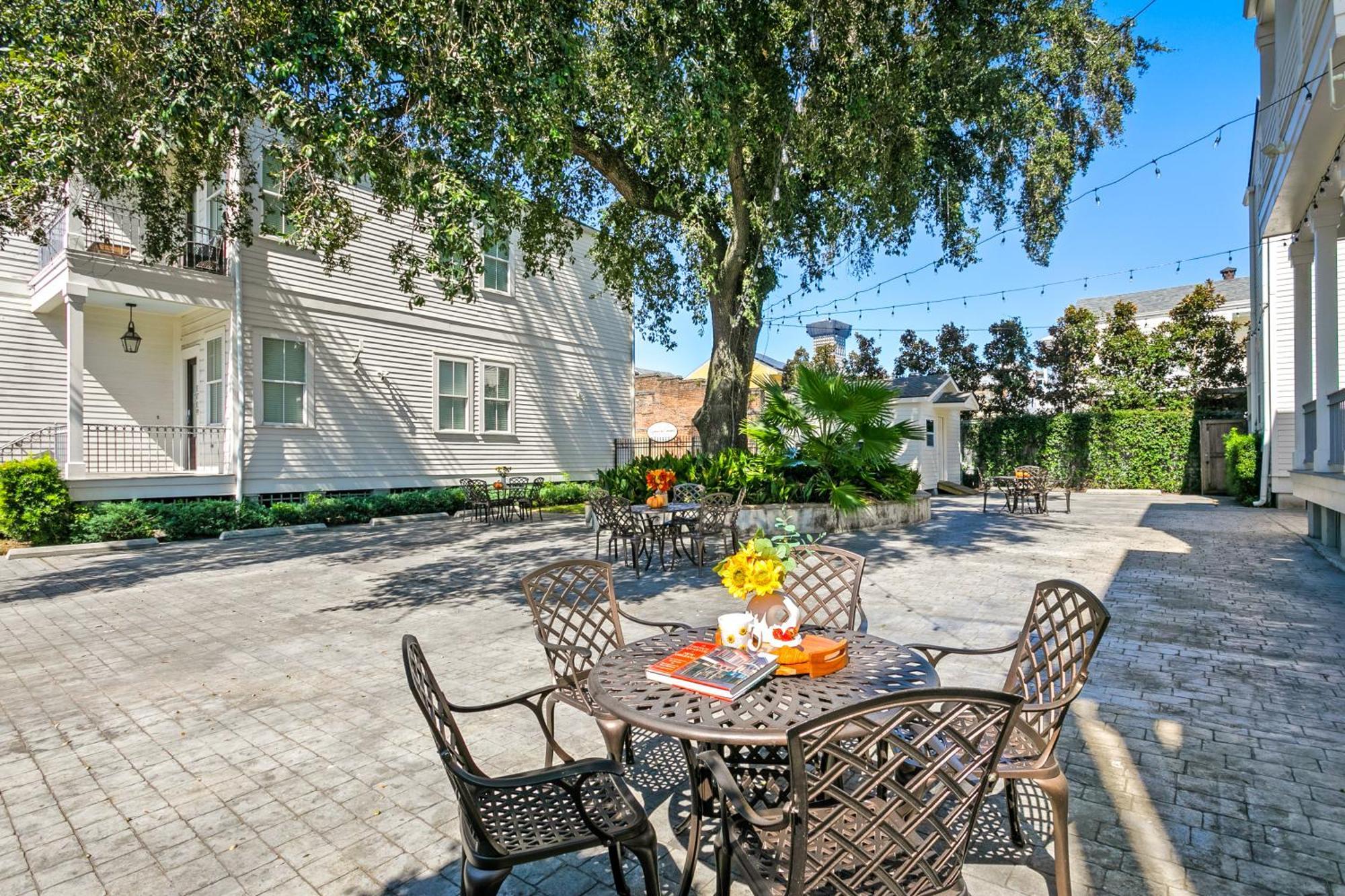 Modern 2Br On Carondelet By Hosteeva Apartman New Orleans  Kültér fotó