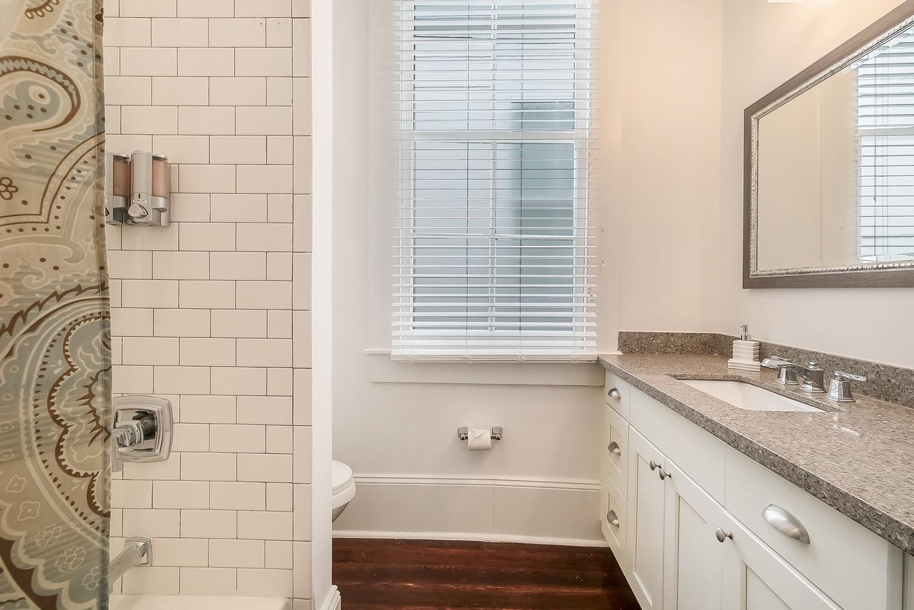 Modern 2Br On Carondelet By Hosteeva Apartman New Orleans  Kültér fotó