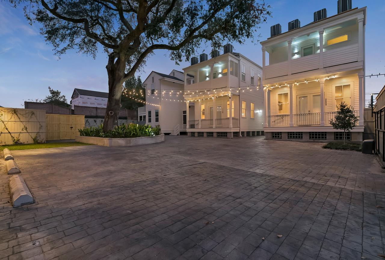 Modern 2Br On Carondelet By Hosteeva Apartman New Orleans  Kültér fotó
